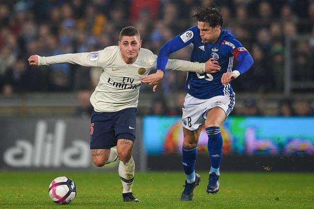 国产二游《白银之城》内测引热议 竟能被美腿boss一直踩