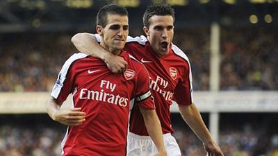 詹姆斯缺阵湖人惨败马刺，东契奇三双到手，一数据很扎心