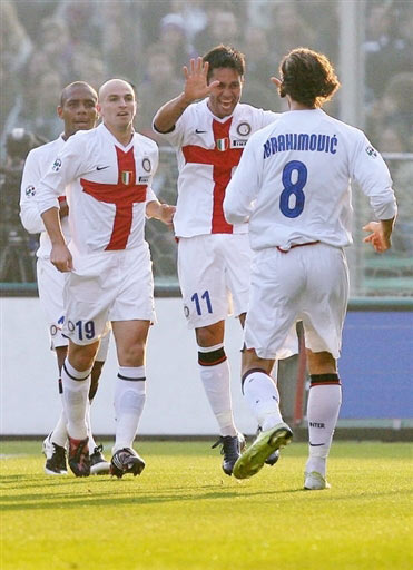 LPL又一概念神诞生！拿五杀如喝水独占LPL史一，赛后采访成亮点